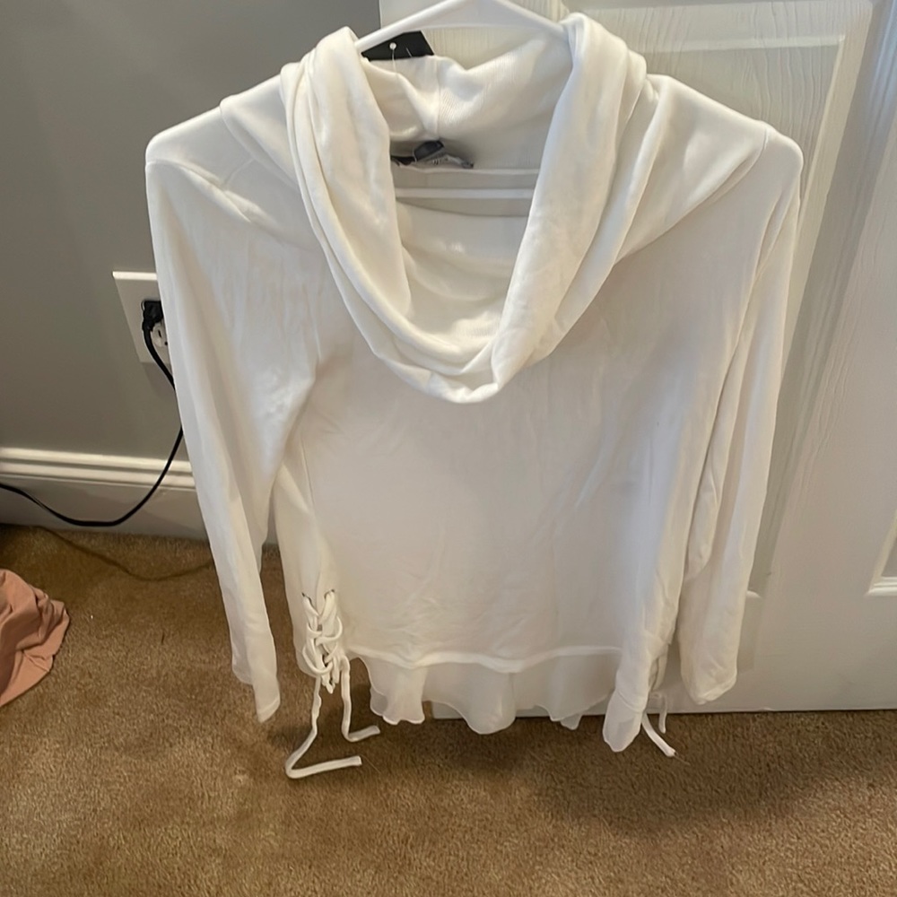NWT- white king sleeve shirt